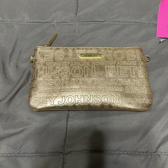 NWT Betsey Johnson Phone Charging Purse - Picture 4 of 13